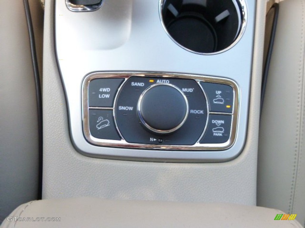 2014 Grand Cherokee Overland 4x4 - Cashmere Pearl / Overland Nepal Jeep Brown Light Frost photo #18