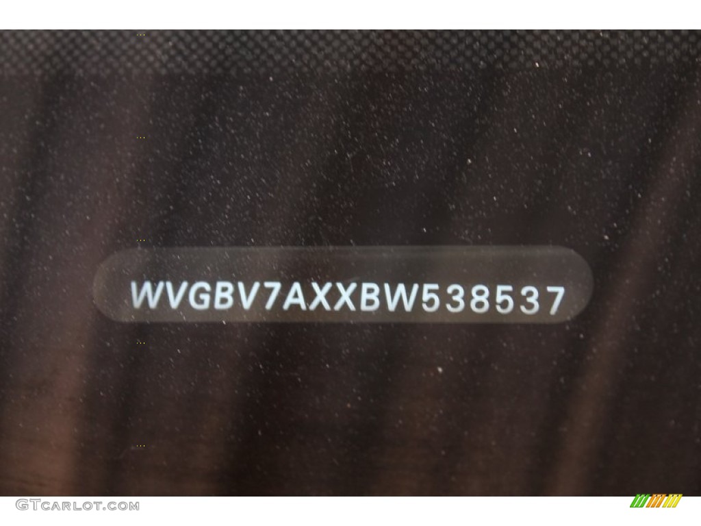 2011 Tiguan SE 4Motion - Alpine Gray Metallic / Charcoal photo #38