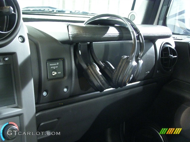 2005 H2 SUT - White / Ebony Black photo #9