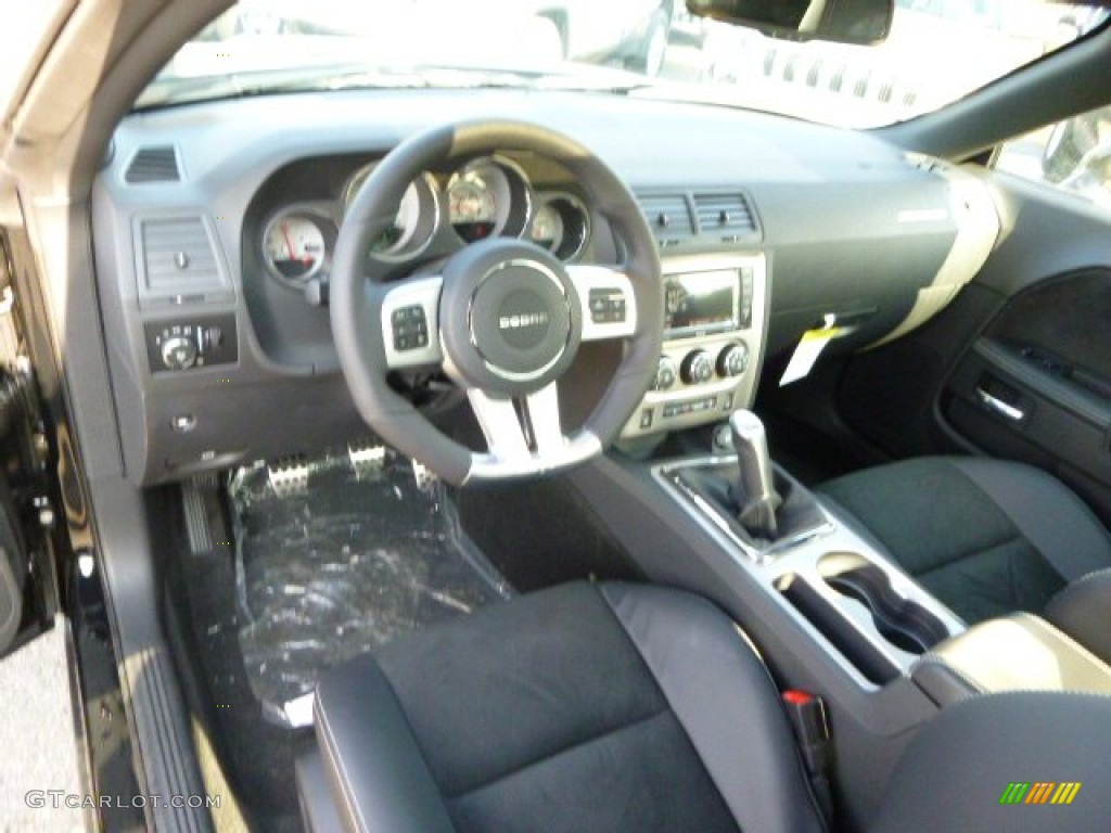 Dark Slate Gray Interior 2014 Dodge Challenger SRT8 392 Photo #88473942