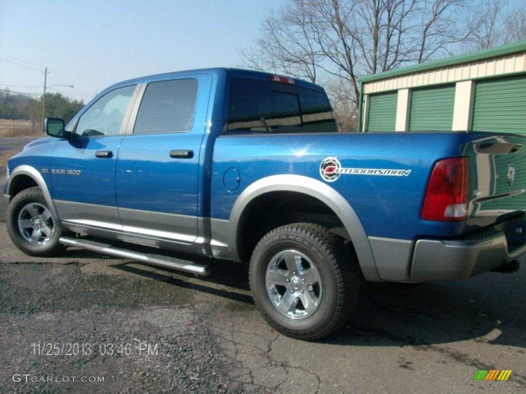 2011 Ram 1500 SLT Outdoorsman Crew Cab 4x4 - Deep Water Blue Pearl / Dark Slate Gray/Medium Graystone photo #5