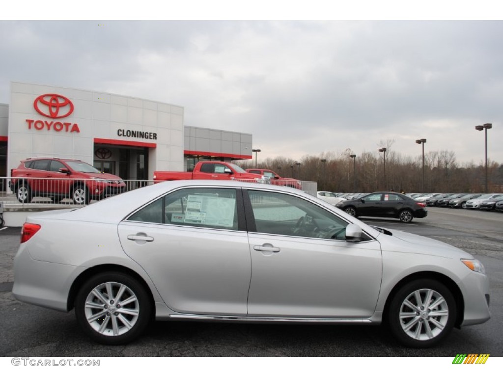 2014 Camry XLE - Classic Silver Metallic / Ash photo #2
