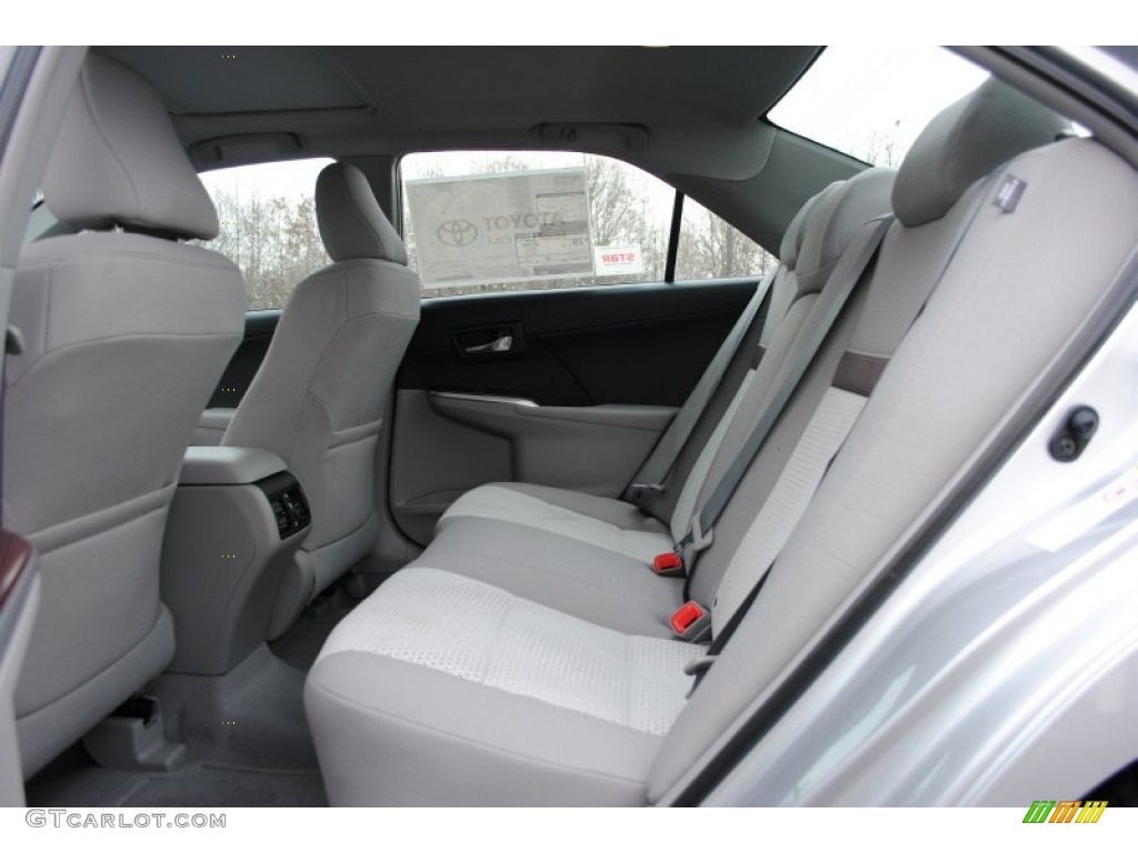 2014 Camry XLE - Classic Silver Metallic / Ash photo #10