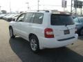 Super White - Highlander Hybrid Limited 4WD Photo No. 4