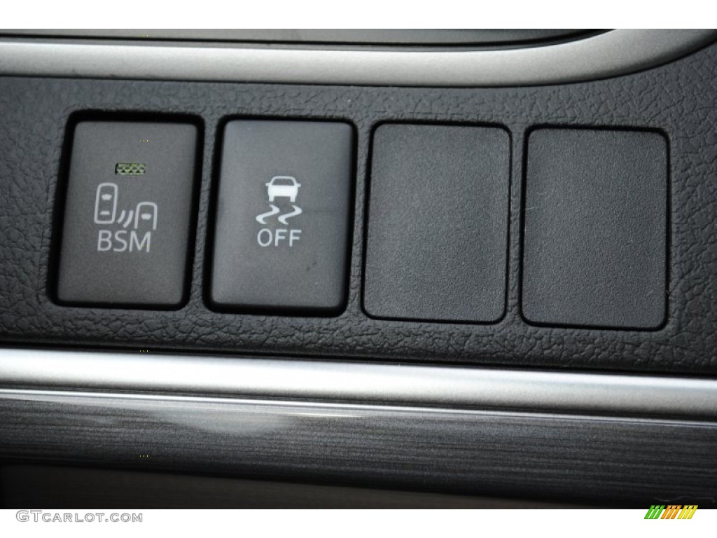 2014 Camry Hybrid XLE - Super White / Ivory photo #25