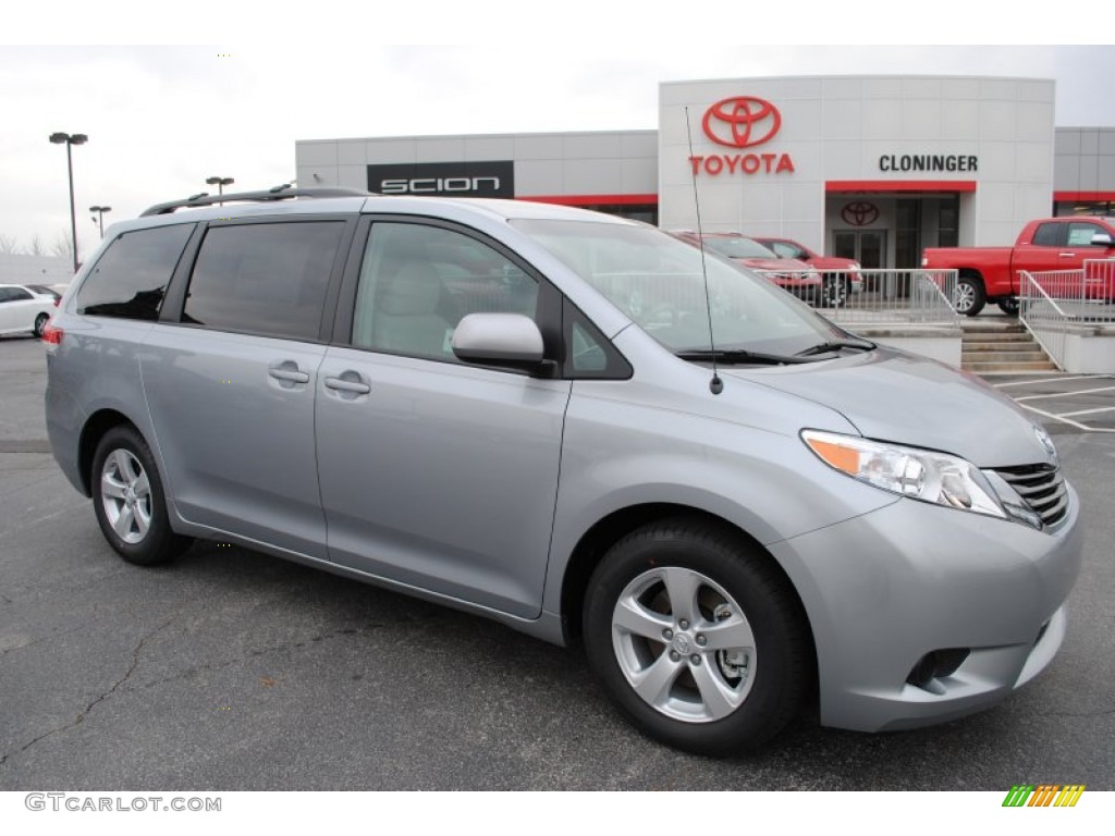 2014 Sienna LE - Silver Sky Metallic / Light Gray photo #1