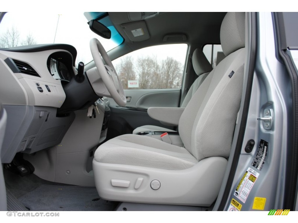 2014 Sienna LE - Silver Sky Metallic / Light Gray photo #8