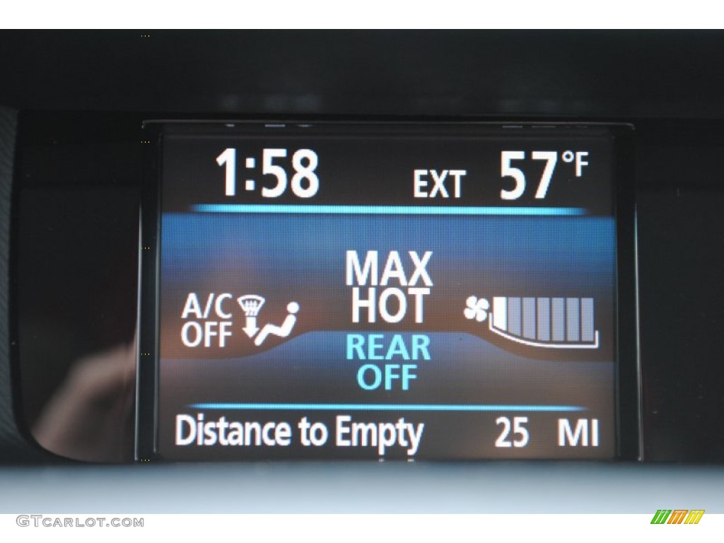 2014 Sienna LE - Silver Sky Metallic / Light Gray photo #18