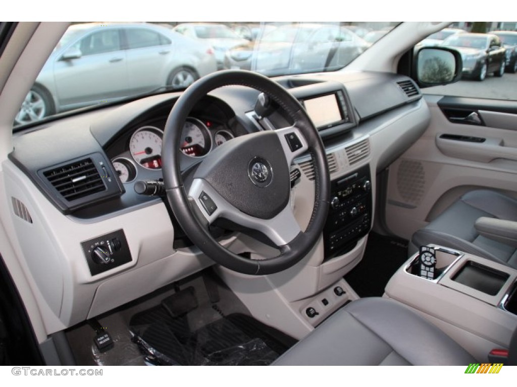 Aero Gray Interior 2010 Volkswagen Routan SEL Premium Photo #88485978