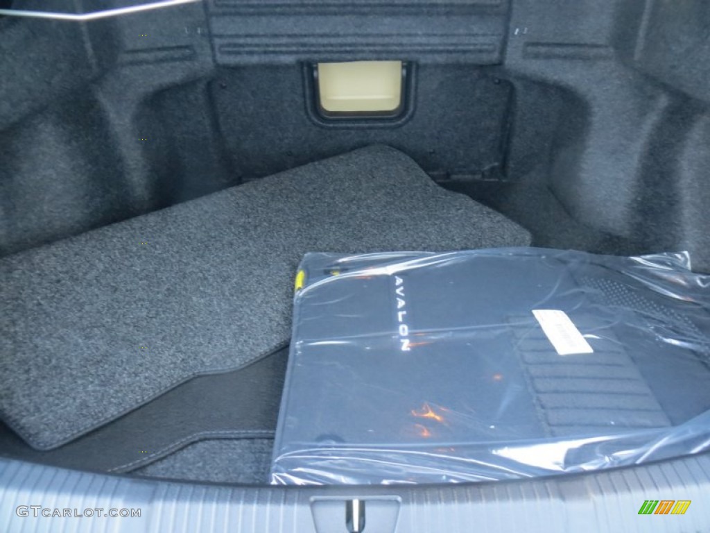2014 Toyota Avalon XLE Trunk Photo #88489098