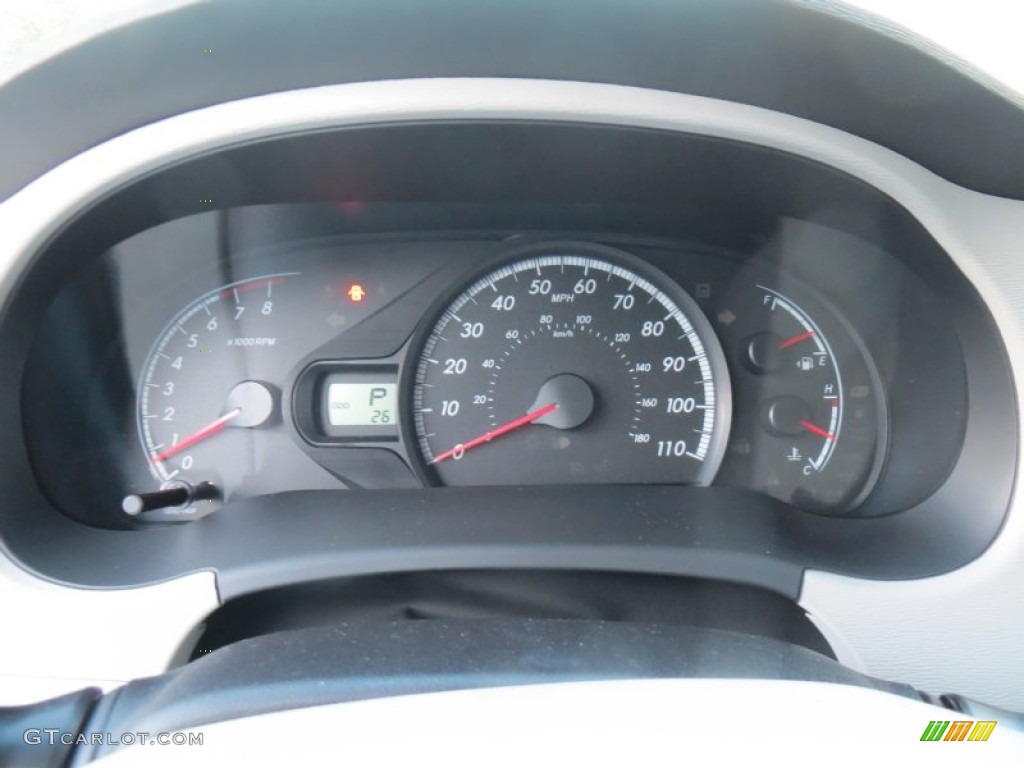 2014 Sienna LE - Silver Sky Metallic / Light Gray photo #33