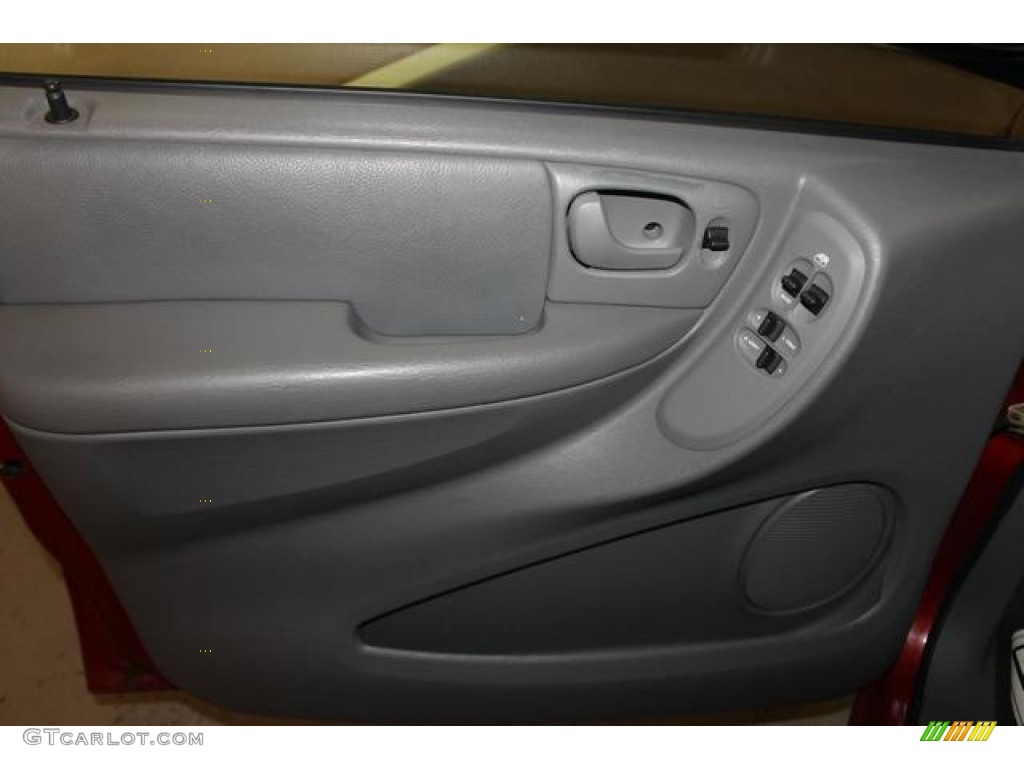 2007 Caravan SXT - Inferno Red Crystal Pearl / Medium Slate Gray photo #16