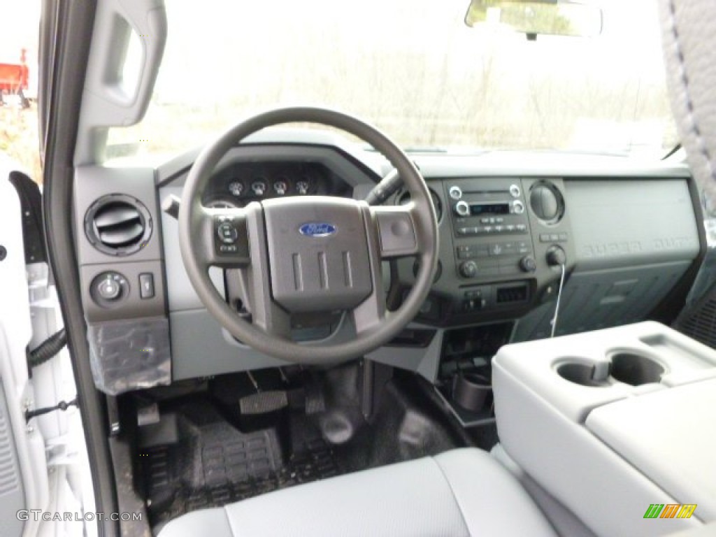 2014 F350 Super Duty XL Crew Cab 4x4 Dually - Oxford White / Steel photo #14