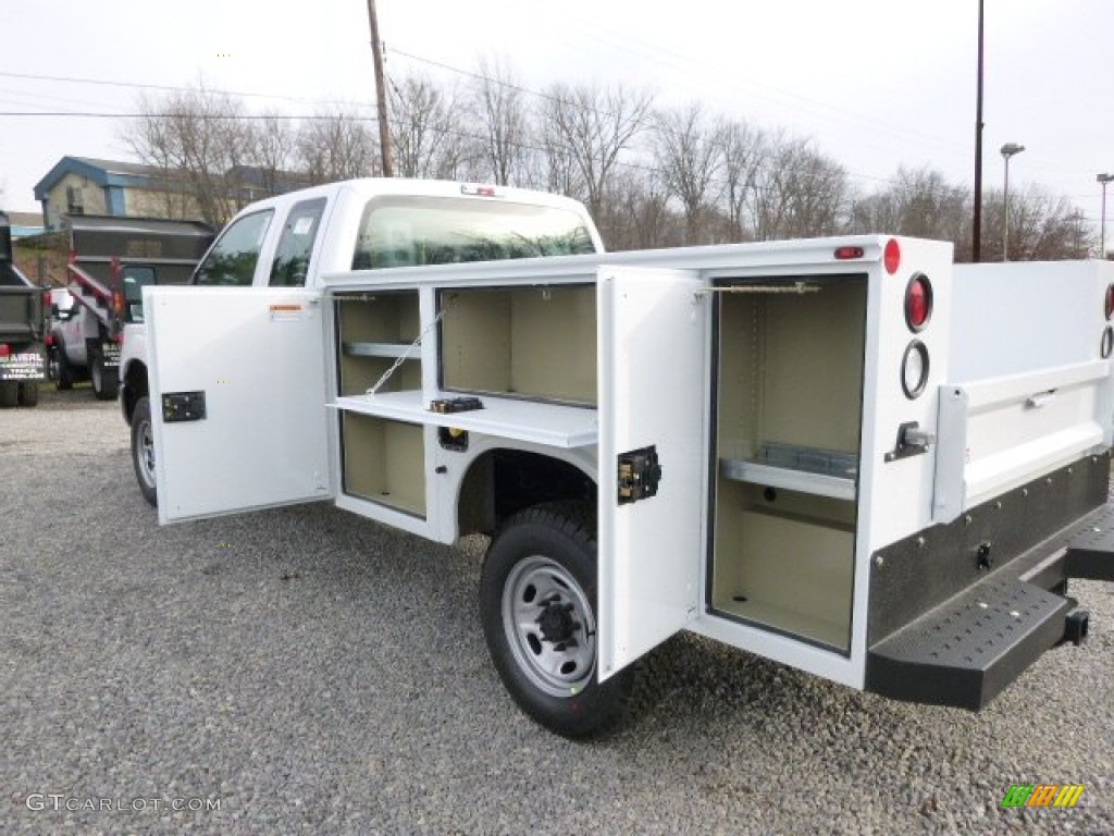 2014 F350 Super Duty XL SuperCab 4x4 Utility Truck - Oxford White / Steel photo #11