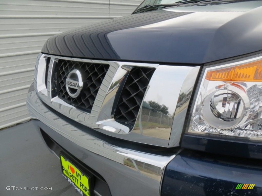 2010 Titan LE Crew Cab - Navy Blue Metallic / Charcoal photo #12