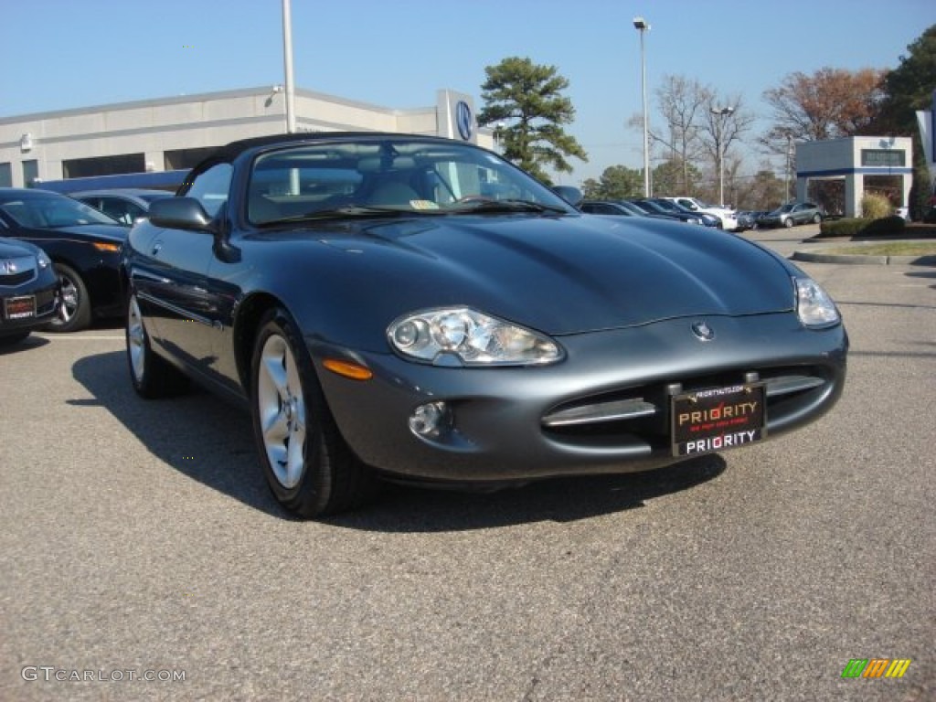 2000 XK XK8 Convertible - Titanium Pearl / Oatmeal photo #10