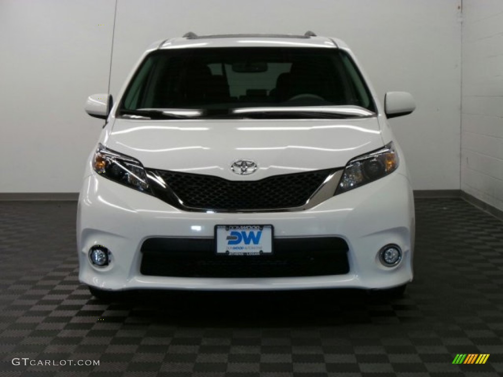 2012 Sienna SE - Super White / Dark Charcoal photo #2