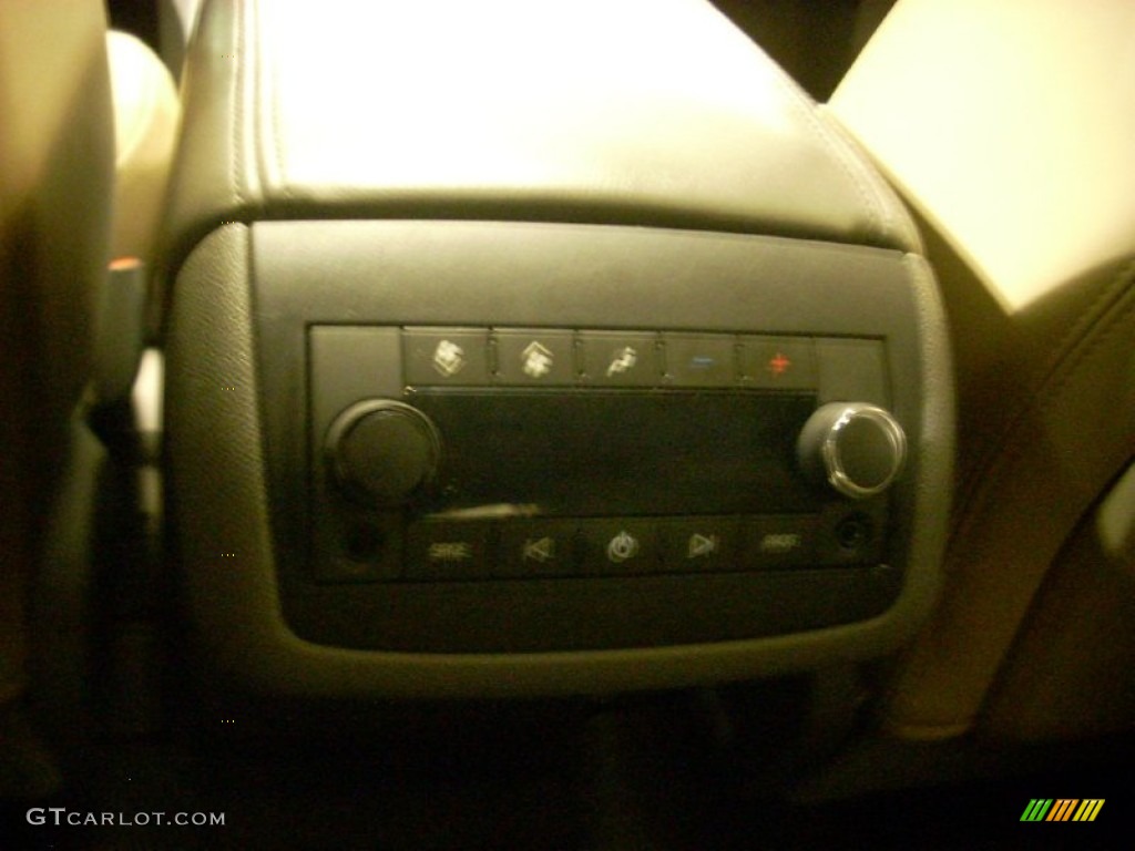 2009 Traverse LT AWD - Dark Cherry Metallic / Cashmere/Dark Gray photo #16