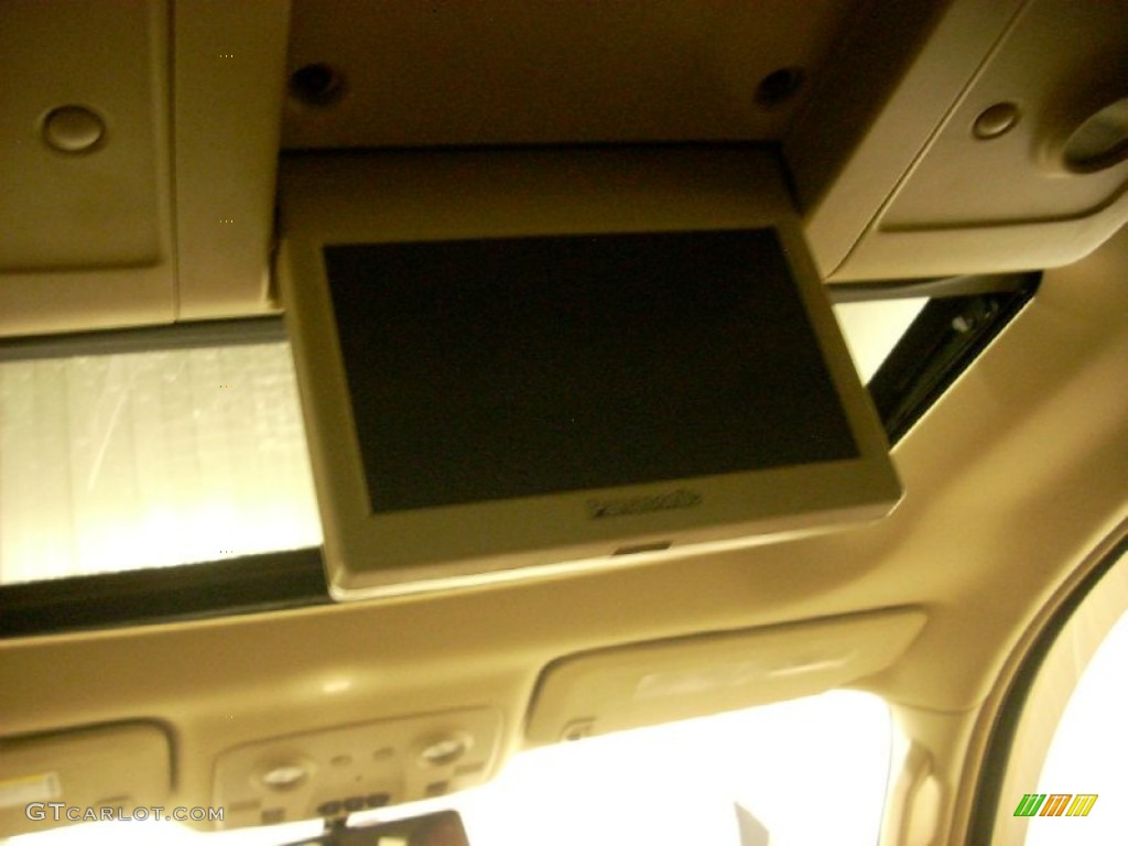 2009 Traverse LT AWD - Dark Cherry Metallic / Cashmere/Dark Gray photo #17