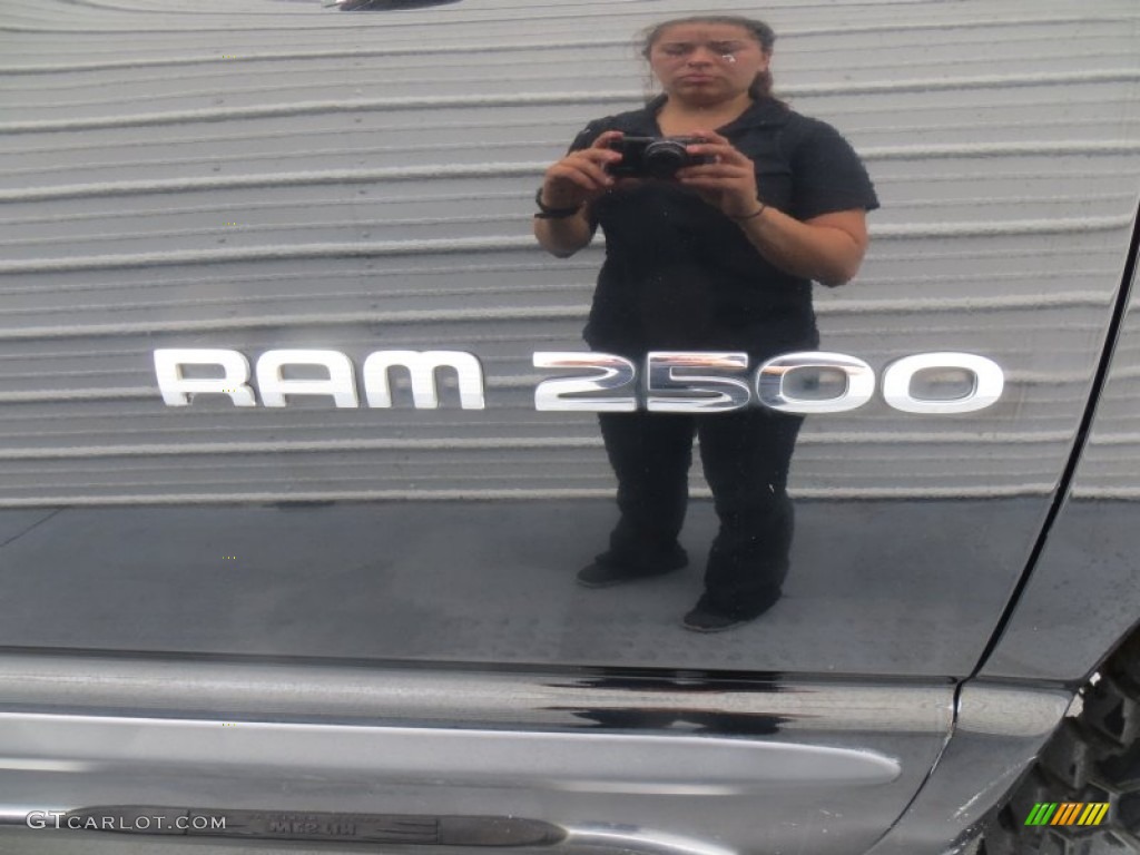 2004 Ram 2500 SLT Quad Cab 4x4 - Black / Dark Slate Gray photo #16
