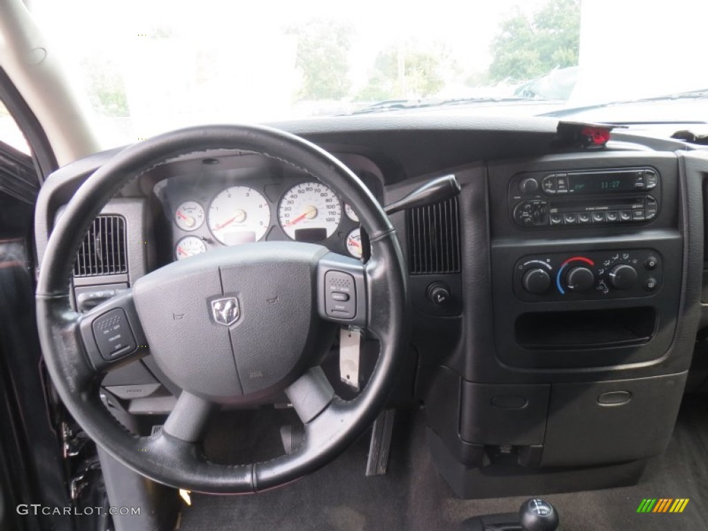 2004 Ram 2500 SLT Quad Cab 4x4 - Black / Dark Slate Gray photo #38