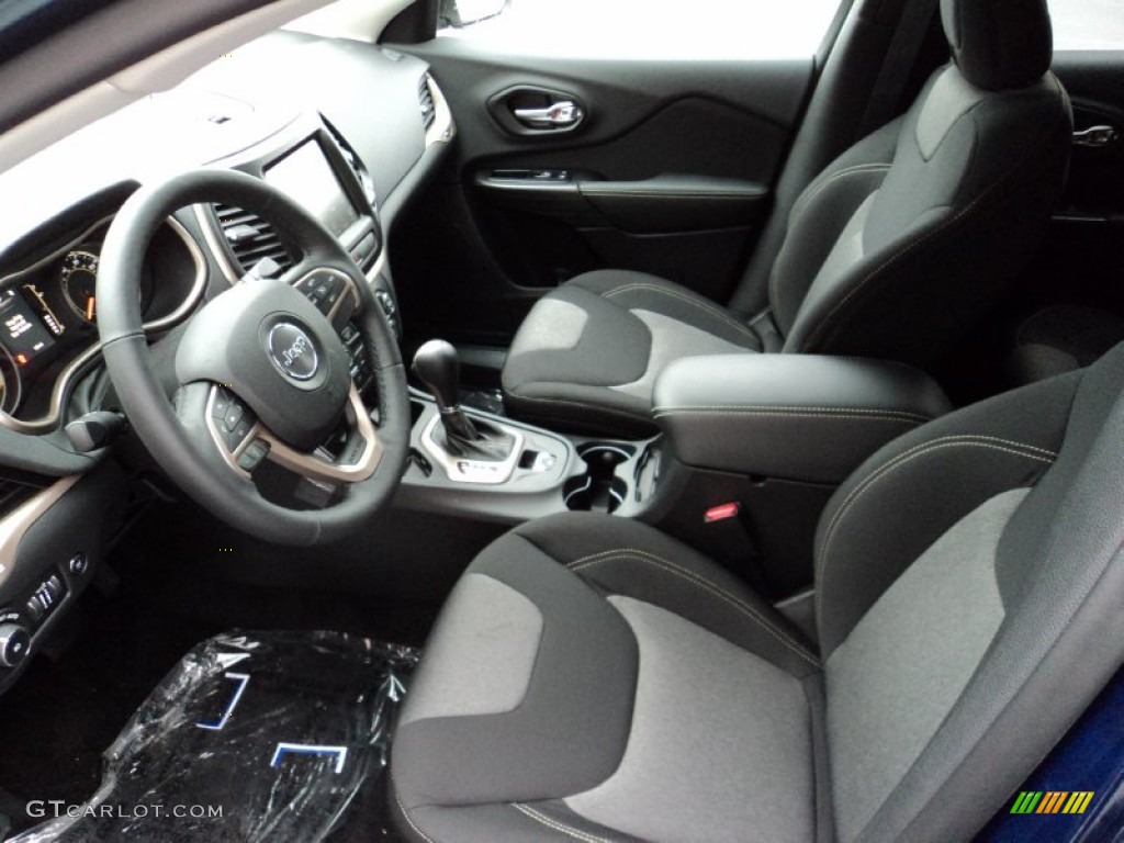 2014 Jeep Cherokee Latitude Front Seat Photo #88505758