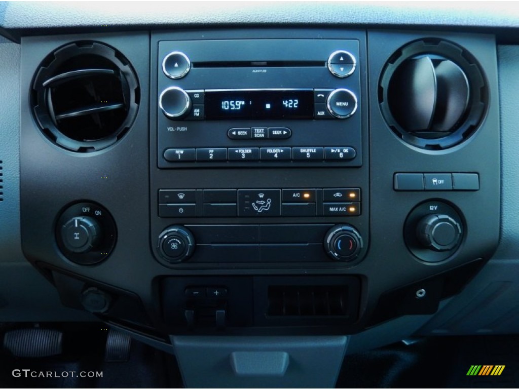 2013 F250 Super Duty XL Crew Cab - Oxford White / Steel photo #20