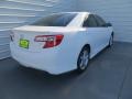 Super White - Camry SE Photo No. 4