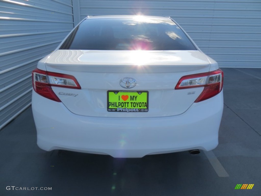 2014 Camry SE - Super White / Black/Ash photo #5