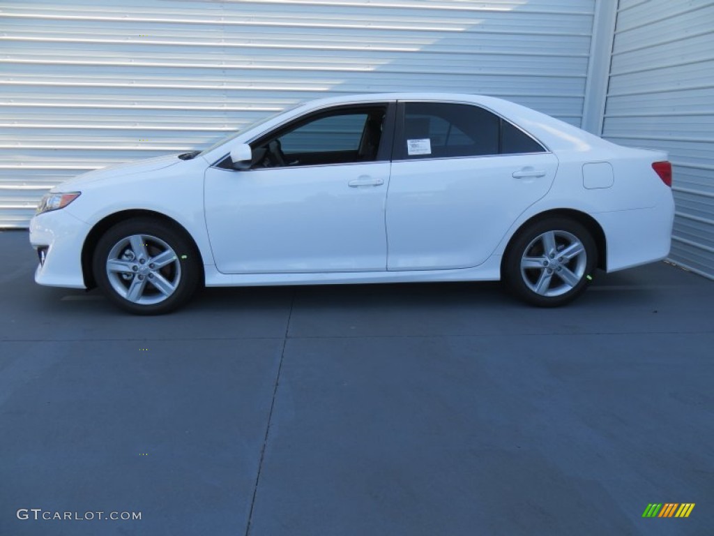 2014 Camry SE - Super White / Black/Ash photo #6