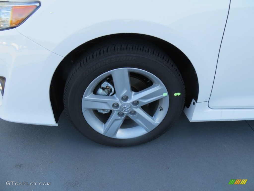 2014 Camry SE - Super White / Black/Ash photo #12