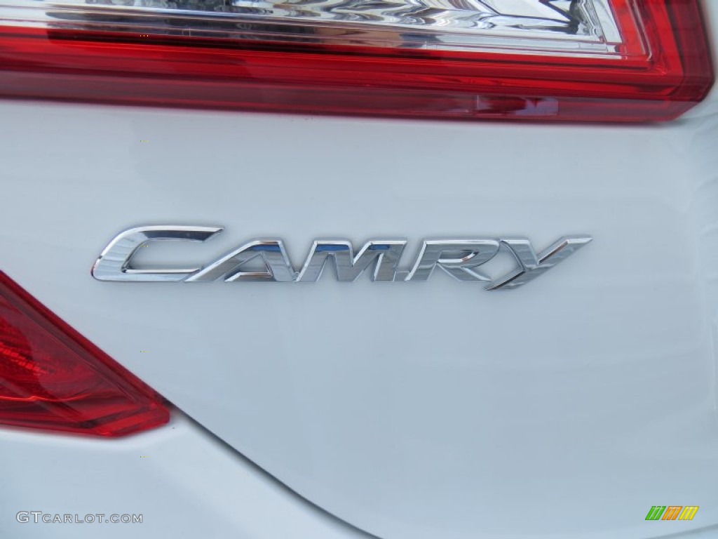 2014 Camry SE - Super White / Black/Ash photo #14