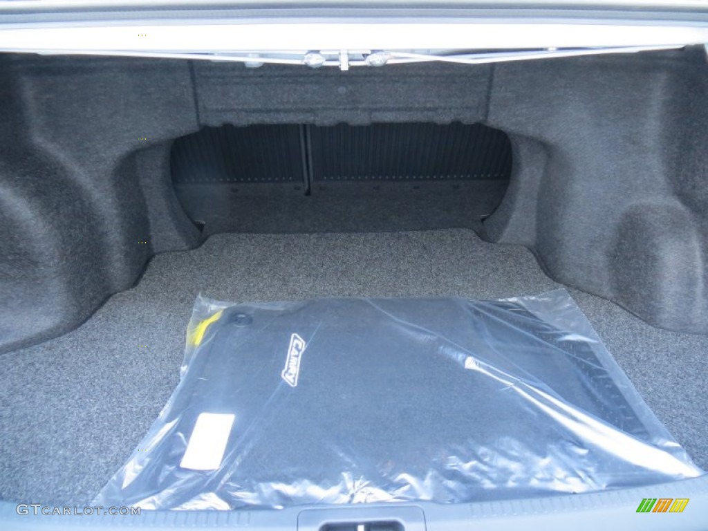 2014 Camry SE - Super White / Black/Ash photo #22