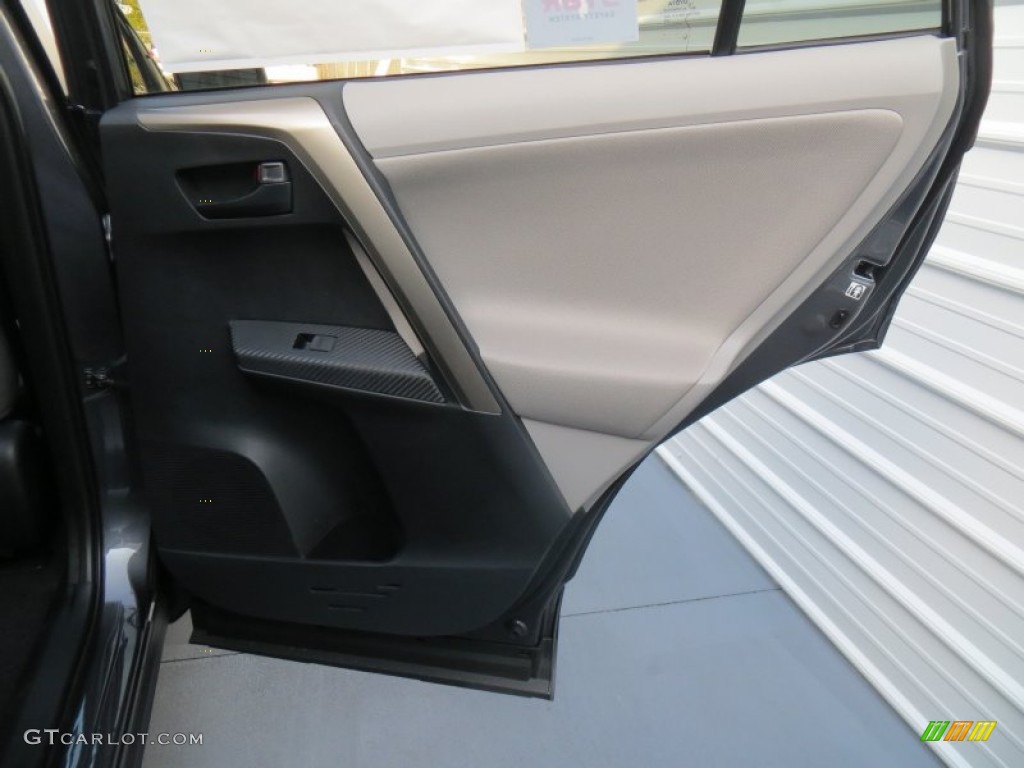 2013 RAV4 LE AWD - Magnetic Gray Metallic / Ash photo #19