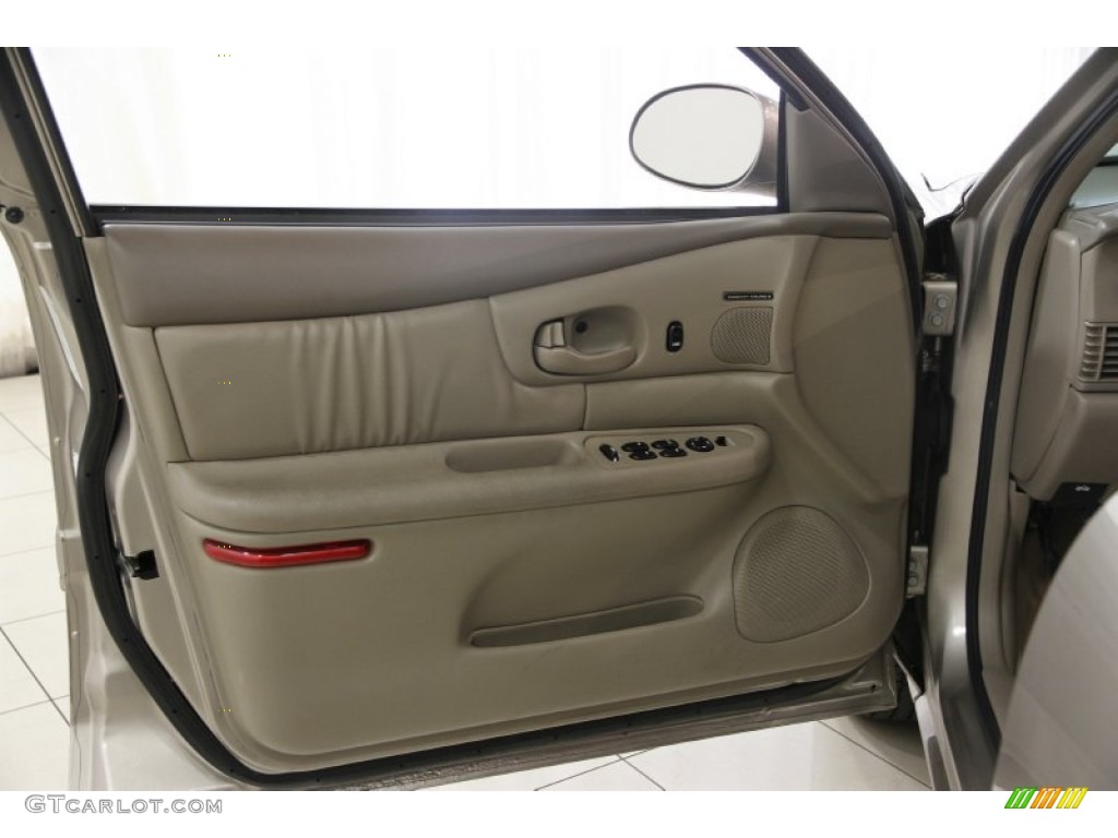 2002 Century Custom - Light Sandrift Metallic / Taupe photo #4