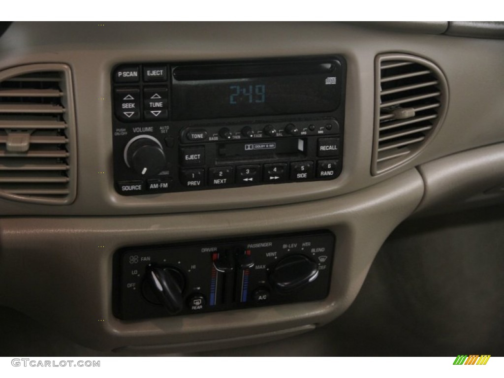 2002 Century Custom - Light Sandrift Metallic / Taupe photo #9