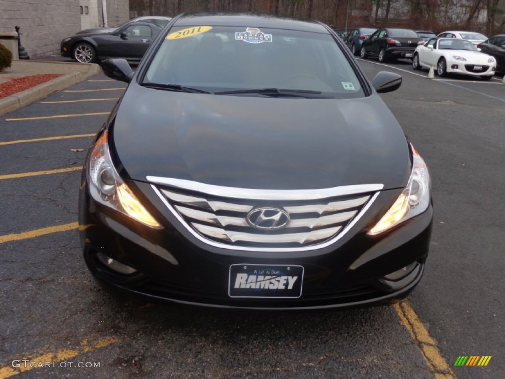 2011 Sonata SE - Midnight Black / Gray photo #2