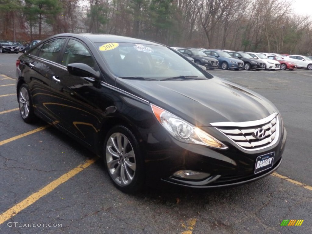 2011 Sonata SE - Midnight Black / Gray photo #3