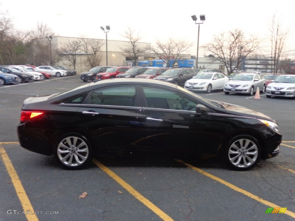 2011 Sonata SE - Midnight Black / Gray photo #4