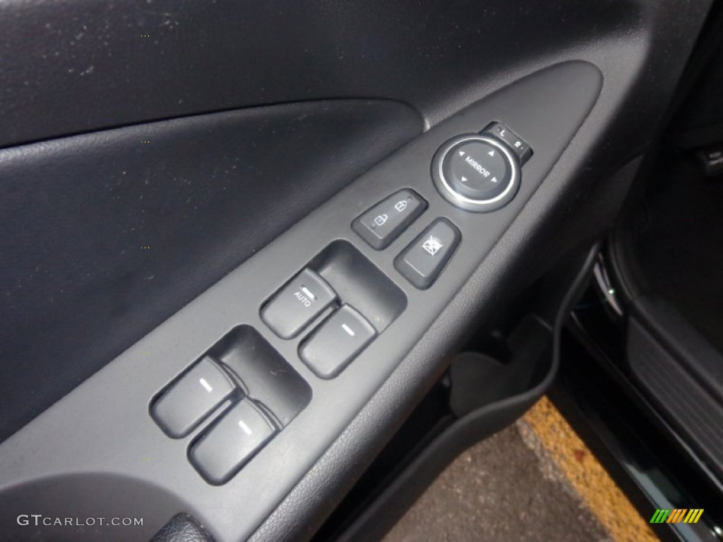 2011 Sonata SE - Midnight Black / Gray photo #17