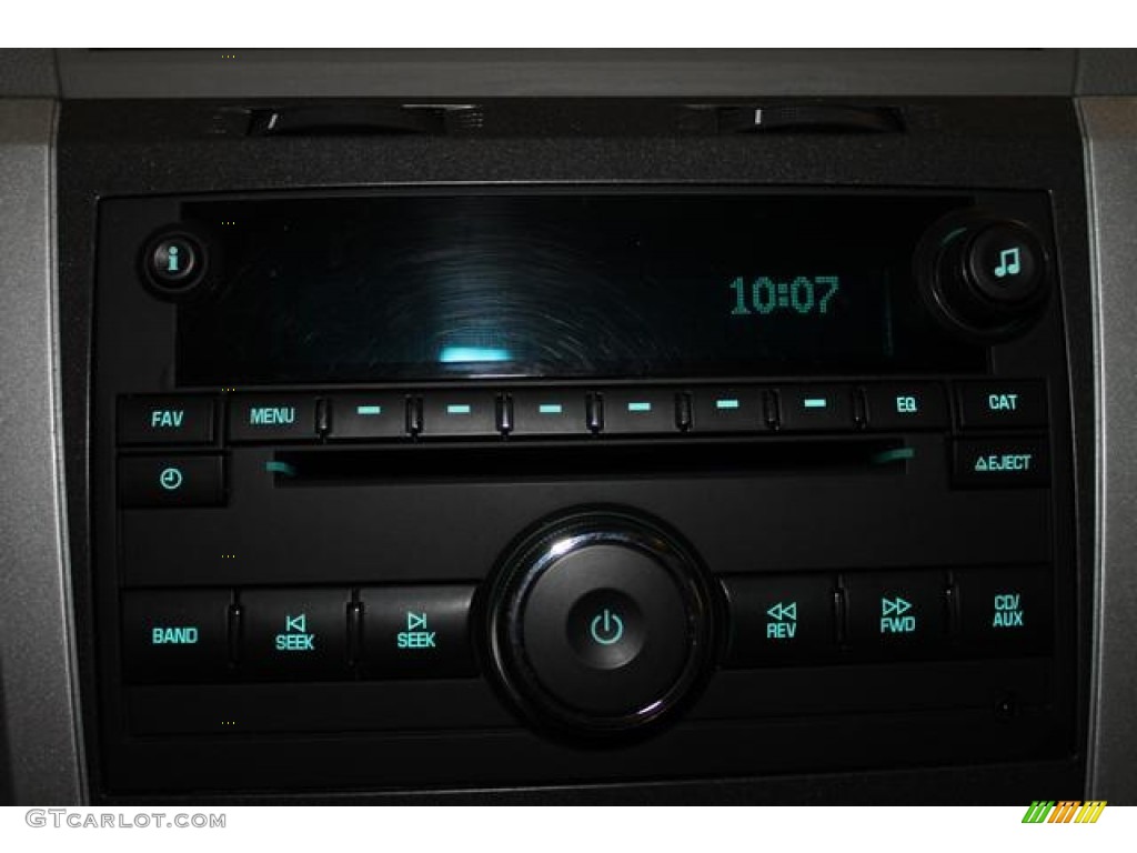 2010 Chevrolet Traverse LT AWD Audio System Photos