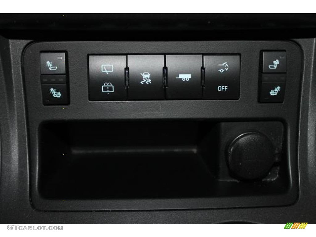 2010 Chevrolet Traverse LT AWD Controls Photo #88519947