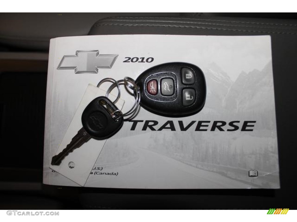 2010 Chevrolet Traverse LT AWD Keys Photos
