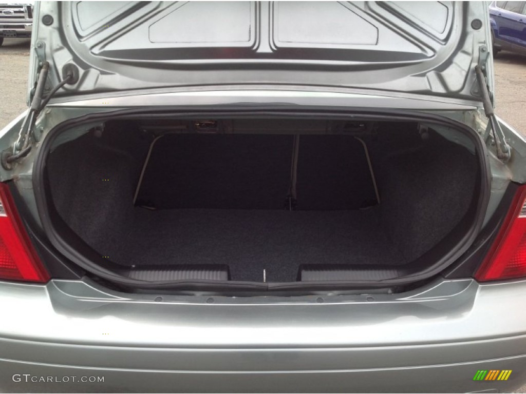 2006 Focus ZX4 SE Sedan - Light Tundra Metallic / Dark Pebble/Light Pebble photo #20