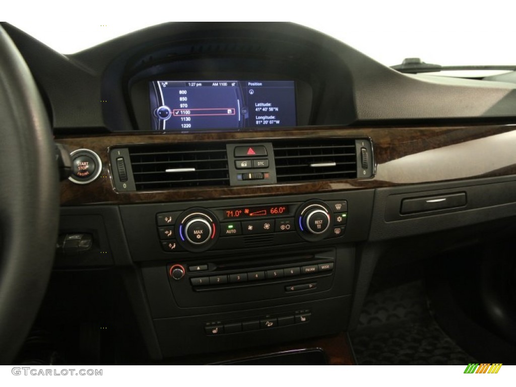 2009 BMW 3 Series 335xi Sedan Controls Photo #88525716