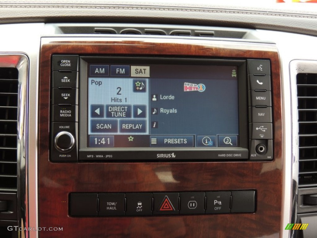 2011 Ram 1500 Laramie Crew Cab - Hunter Green Pearl / Light Pebble Beige/Bark Brown photo #18