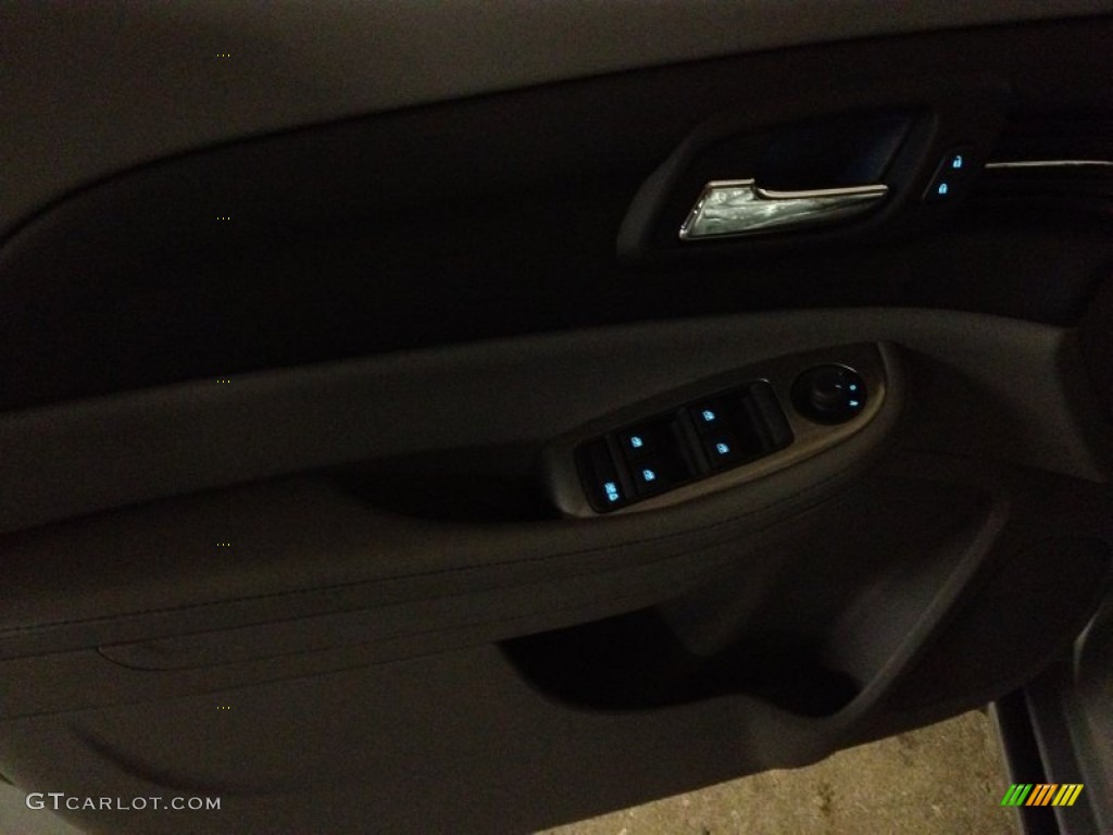 2014 Malibu LS - Silver Ice Metallic / Jet Black photo #8