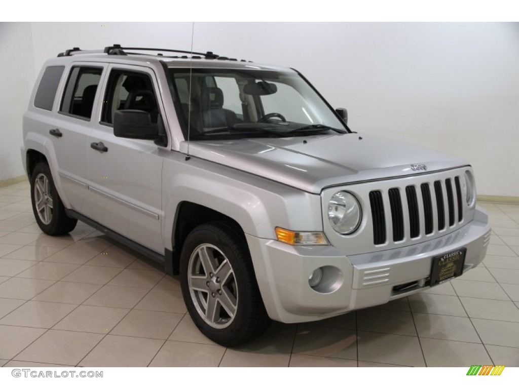 Bright Silver Metallic Jeep Patriot