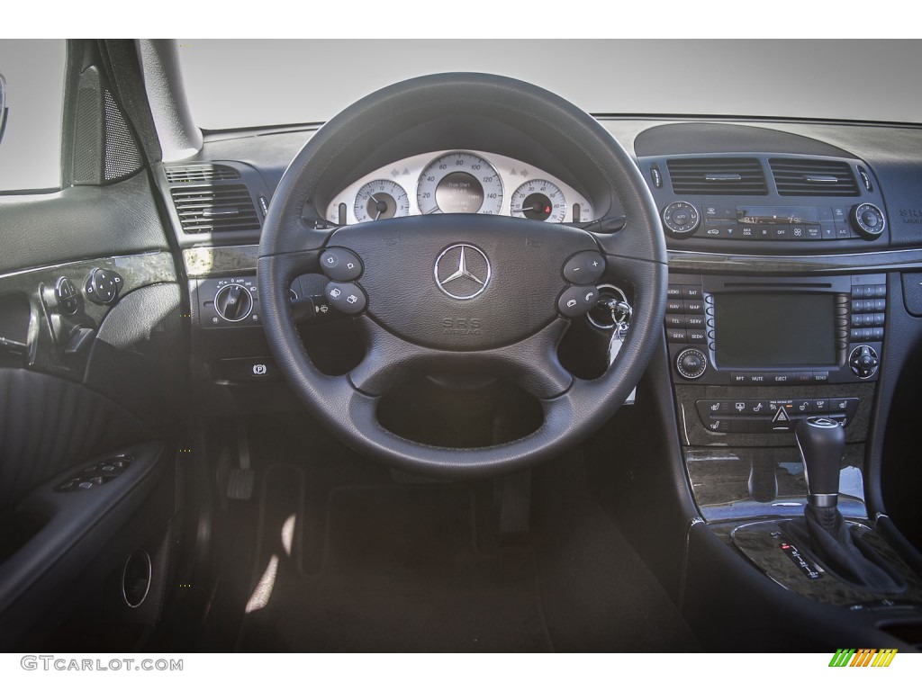 2008 E 550 Sedan - Arctic White / Black photo #4