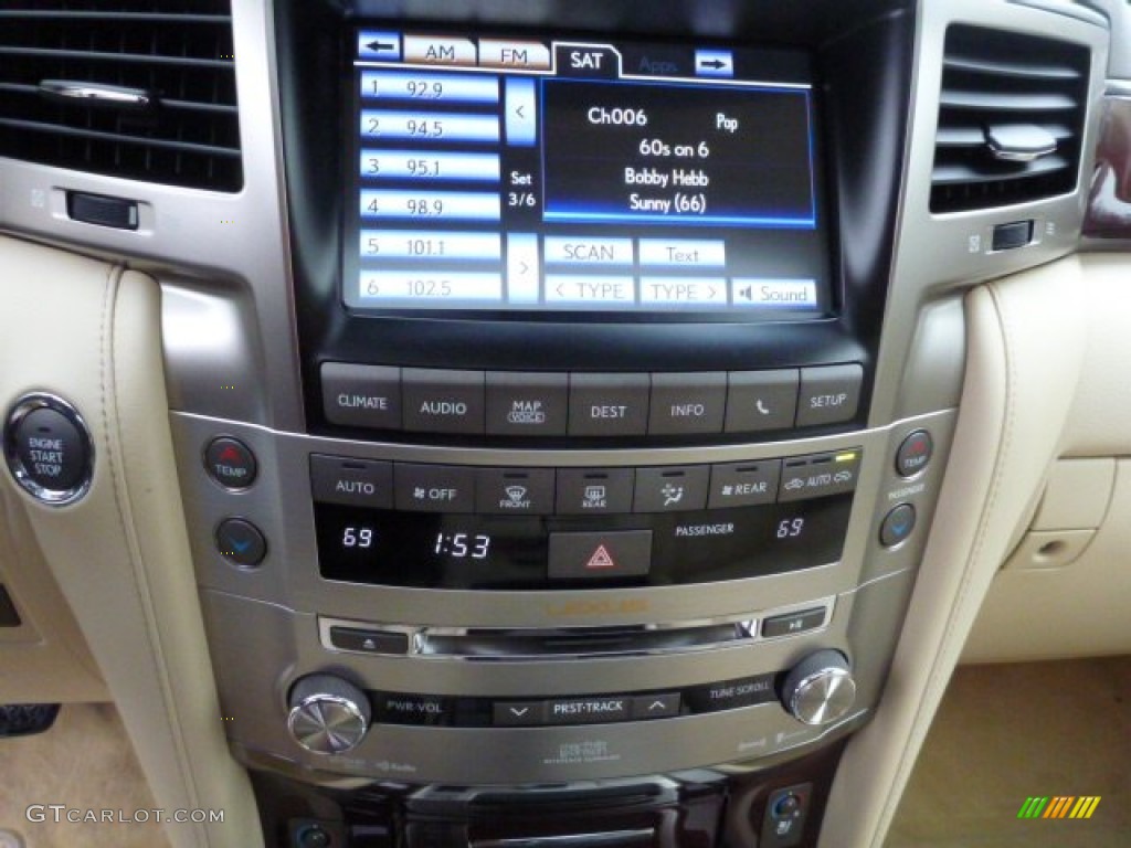 2014 Lexus LX 570 Controls Photo #88536347